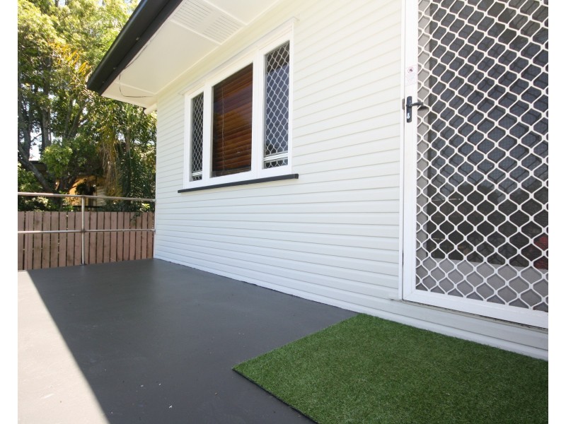 11 Nichols Rd, Kippa-ring QLD 4021