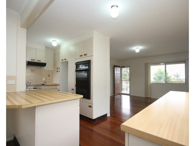 27 Kippa St, Kippa-ring QLD 4021