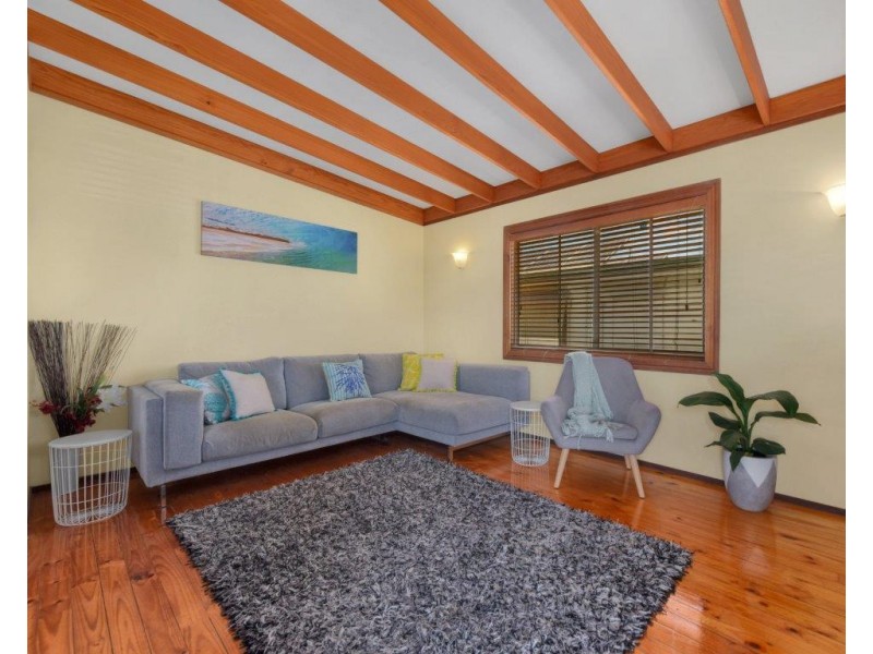 17 Meadfoot Rd, Virginia QLD 4014