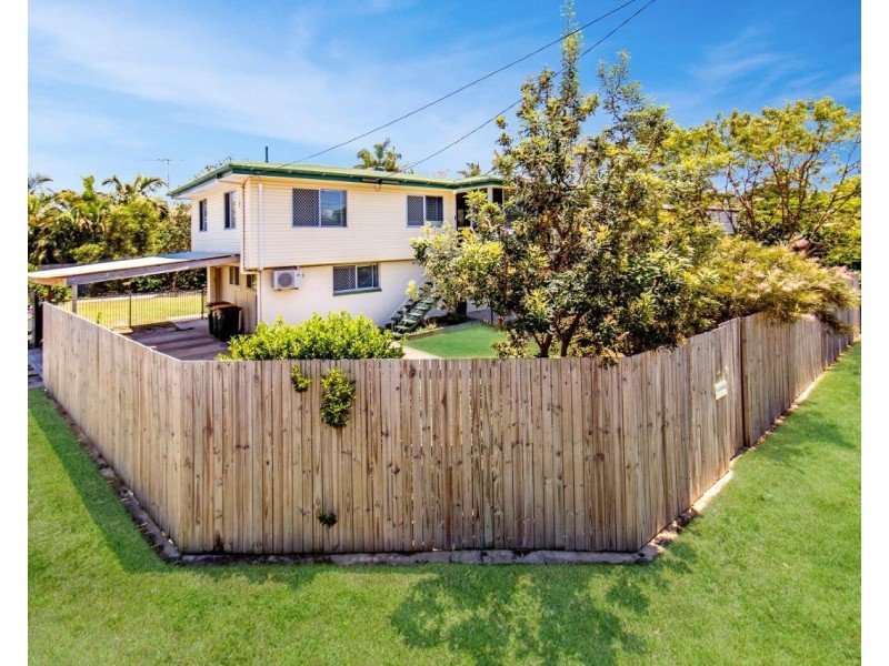 10 Wendy Cres, Clontarf QLD 4019