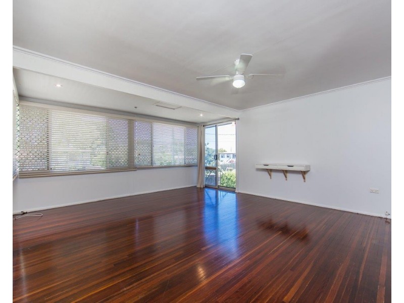 10 Wendy Cres, Clontarf QLD 4019