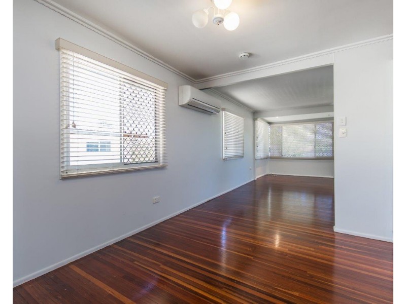 10 Wendy Cres, Clontarf QLD 4019