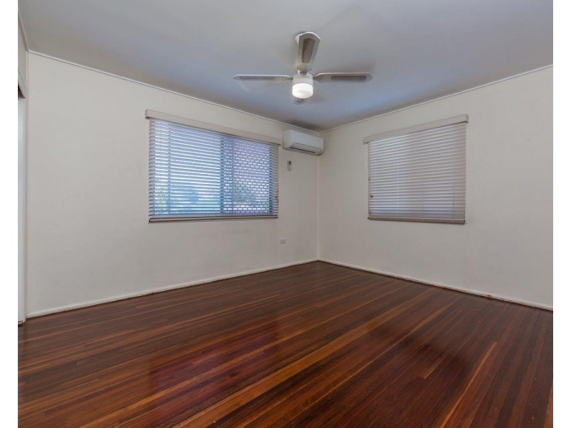 10 Wendy Cres, Clontarf QLD 4019