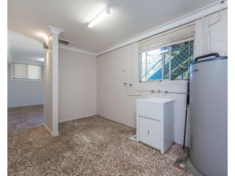 10 Wendy Cres, Clontarf QLD 4019