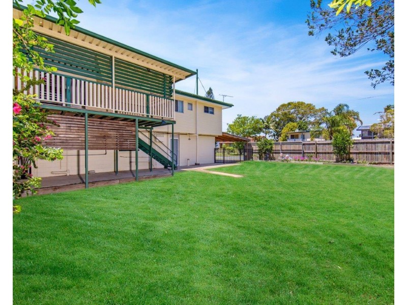 10 Wendy Cres, Clontarf QLD 4019