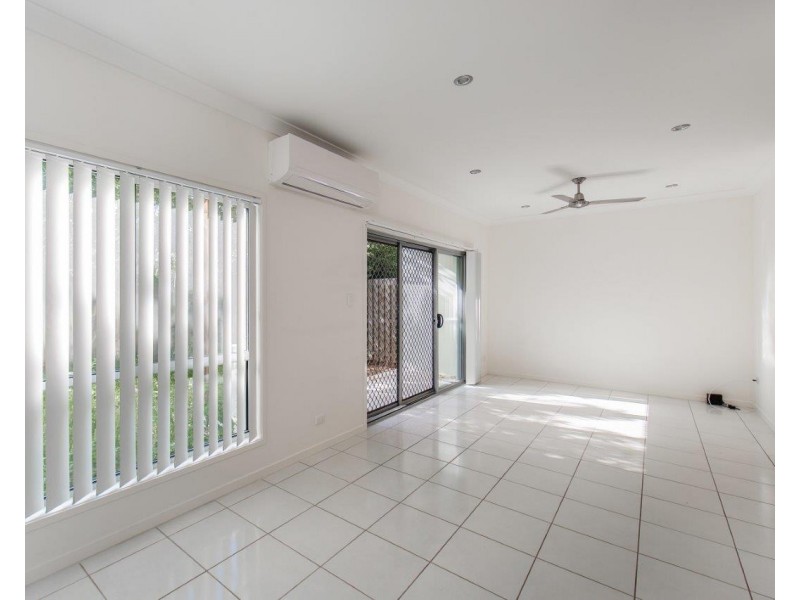 2/27 Tilley St, Redcliffe QLD 4020