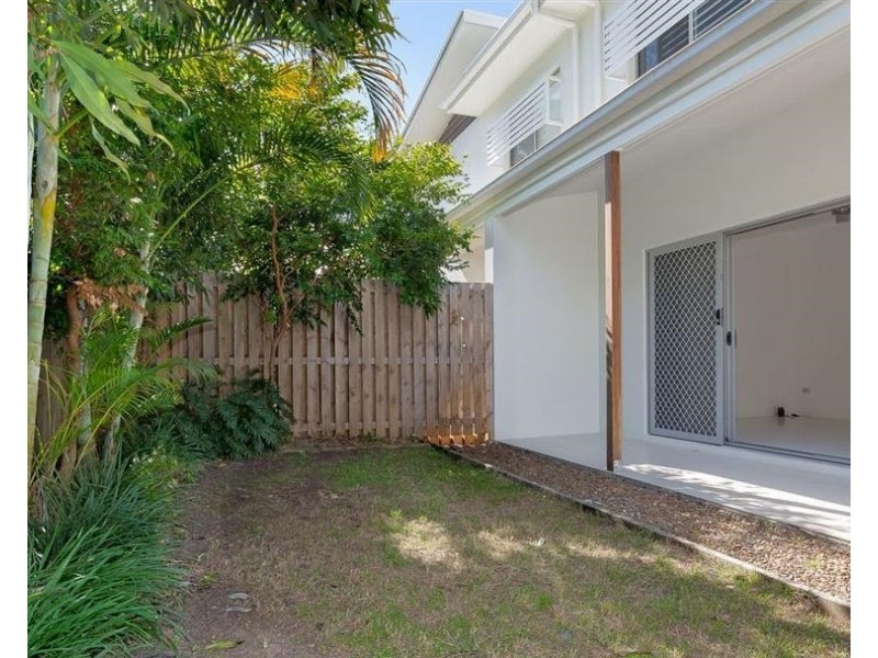 2/27 Tilley St, Redcliffe QLD 4020