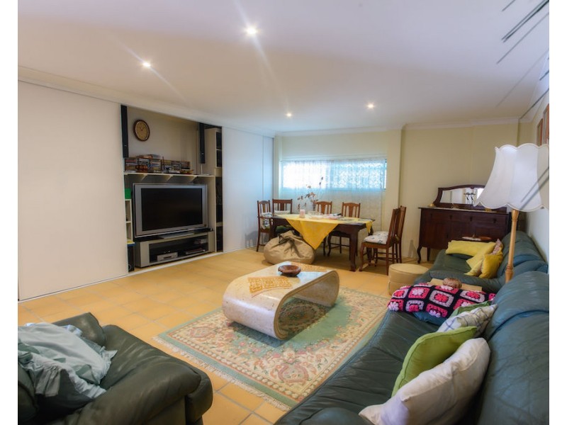 9 Braemer Court, Benowa Waters QLD 4217