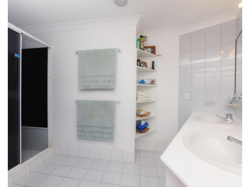 9 Braemer Court, Benowa Waters QLD 4217