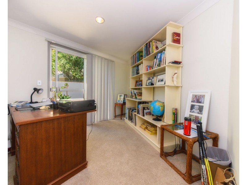 9 Braemer Court, Benowa Waters QLD 4217