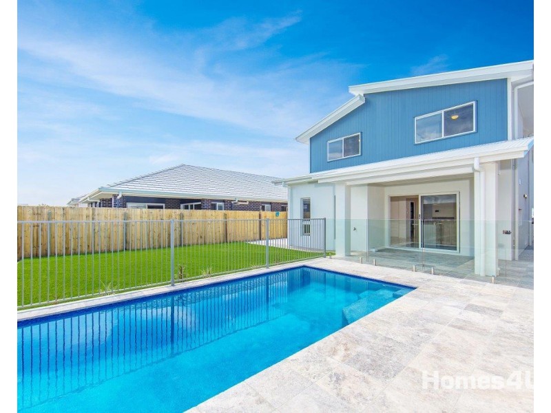 17 Crusade St, Newport QLD 4020