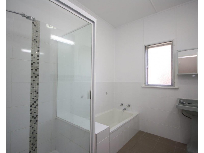 5 Reedy St, Redcliffe QLD 4020