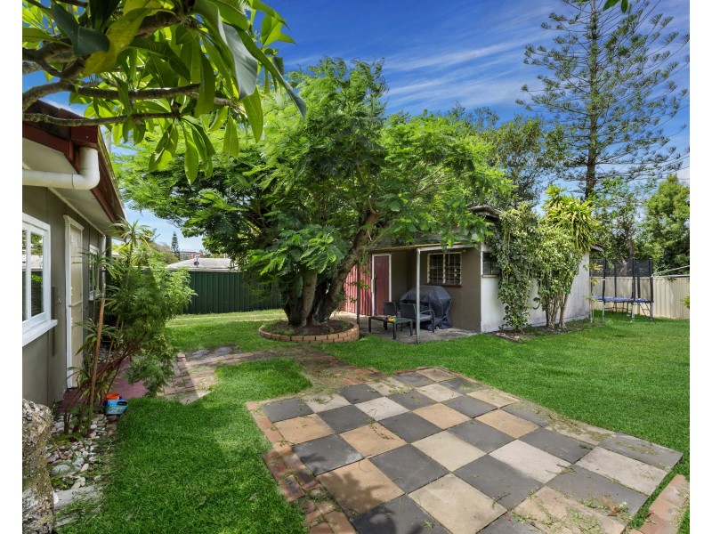 5 Reedy St, Redcliffe QLD 4020