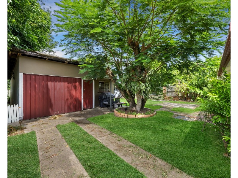 5 Reedy St, Redcliffe QLD 4020
