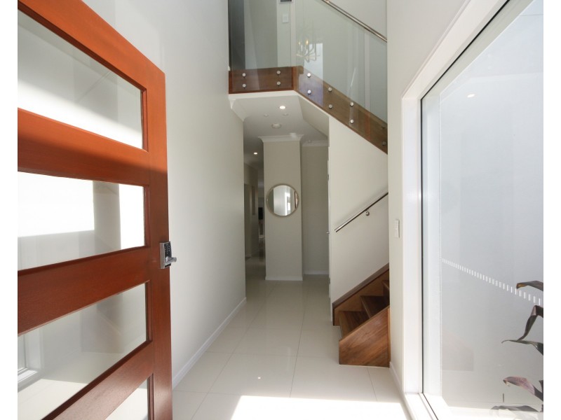 46 Spinnaker Boulevarde, Newport QLD 4020