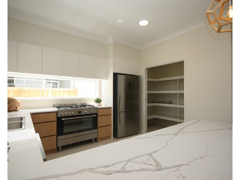 46 Spinnaker Boulevarde, Newport QLD 4020