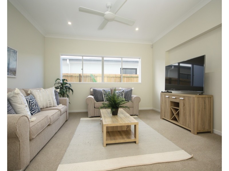 46 Spinnaker Boulevarde, Newport QLD 4020