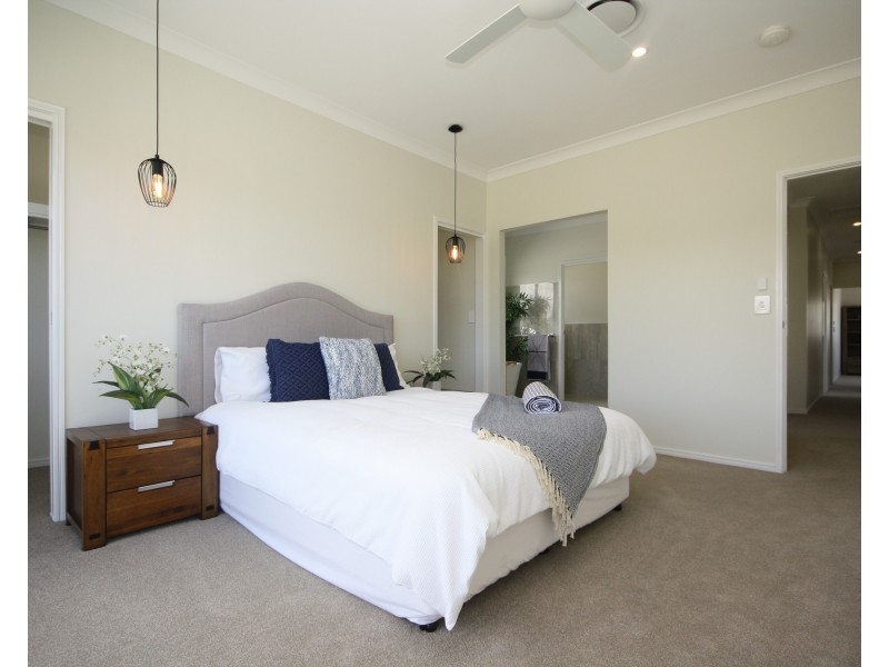 46 Spinnaker Boulevarde, Newport QLD 4020