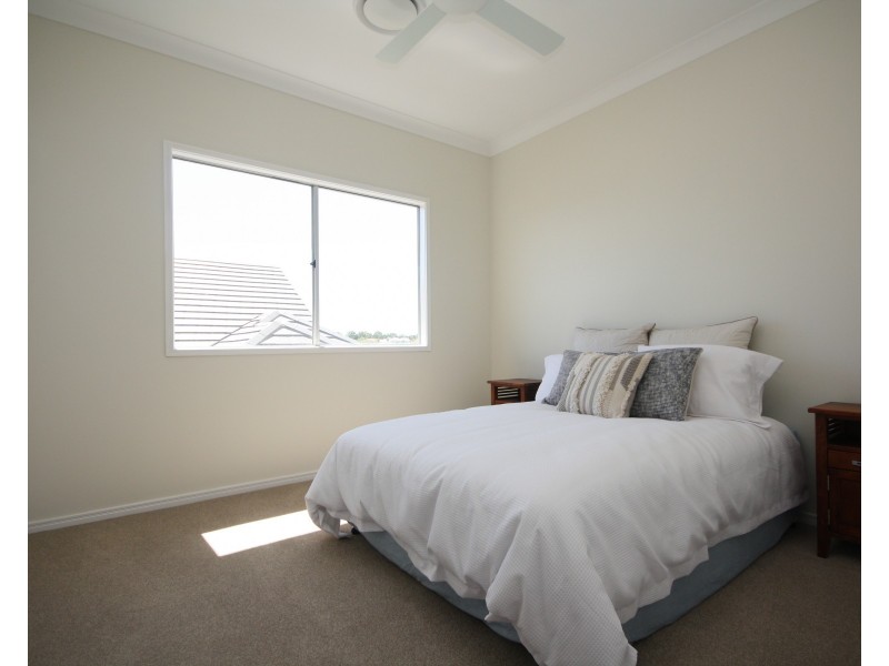 46 Spinnaker Boulevarde, Newport QLD 4020