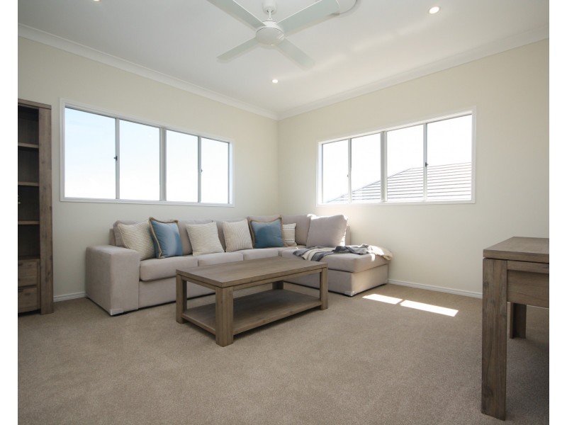 46 Spinnaker Boulevarde, Newport QLD 4020