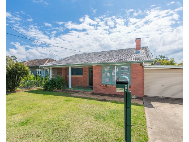 8 Croston Street, Clontarf QLD 4019