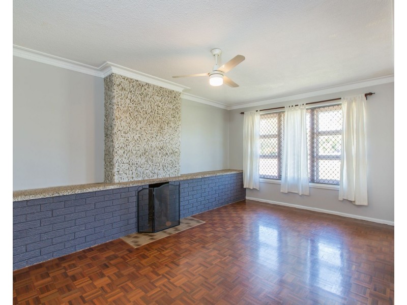 8 Croston Street, Clontarf QLD 4019