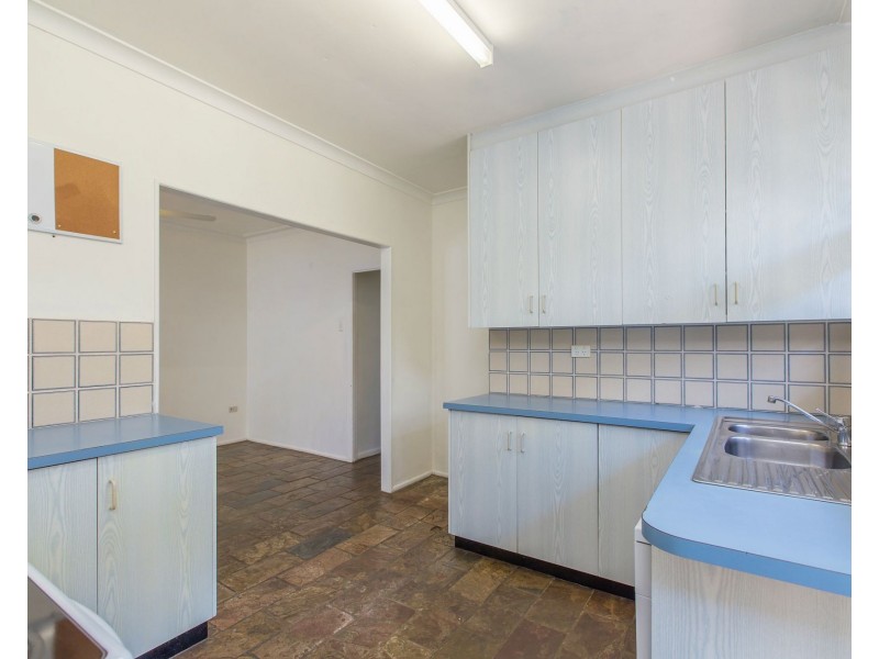 8 Croston Street, Clontarf QLD 4019