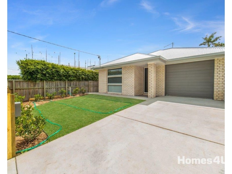 3A Samuel St, Woody Point QLD 4019