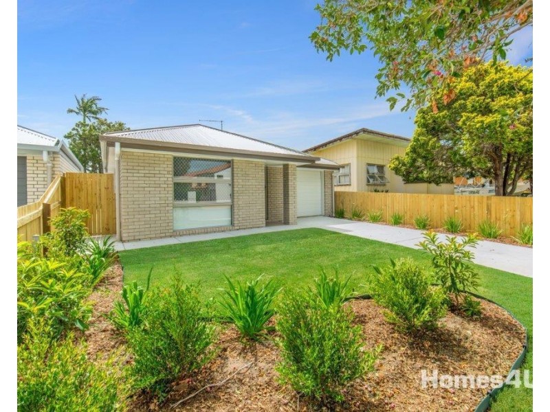 3 Samuel St, Woody Point QLD 4019