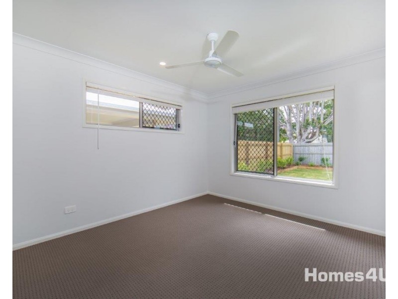 3 Samuel St, Woody Point QLD 4019