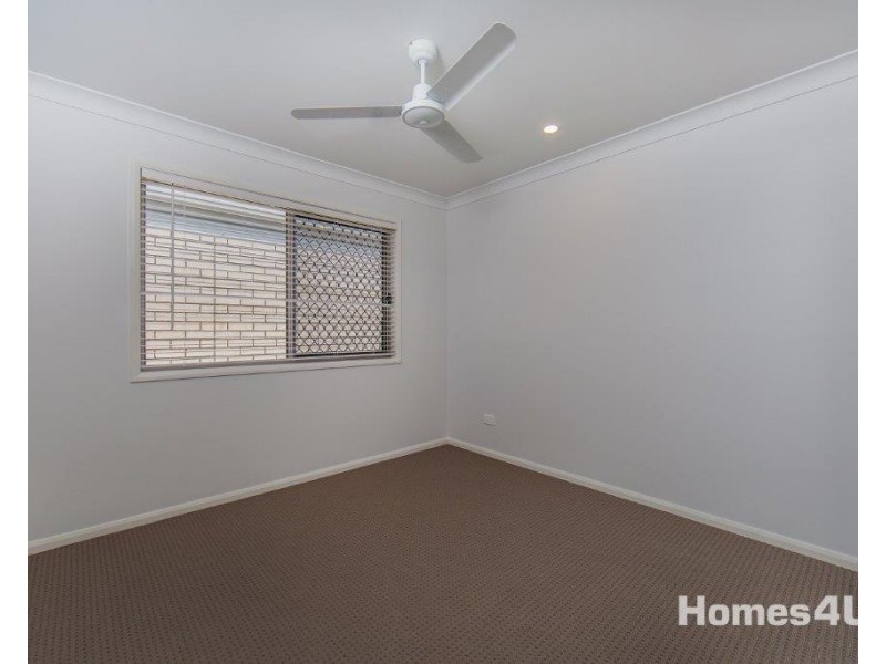 3 Samuel St, Woody Point QLD 4019