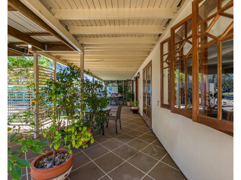 21 Thurecht Pde, Scarborough QLD 4020
