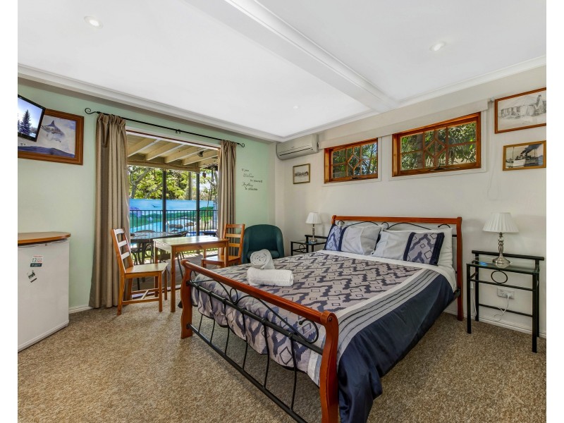 21 Thurecht Pde, Scarborough QLD 4020