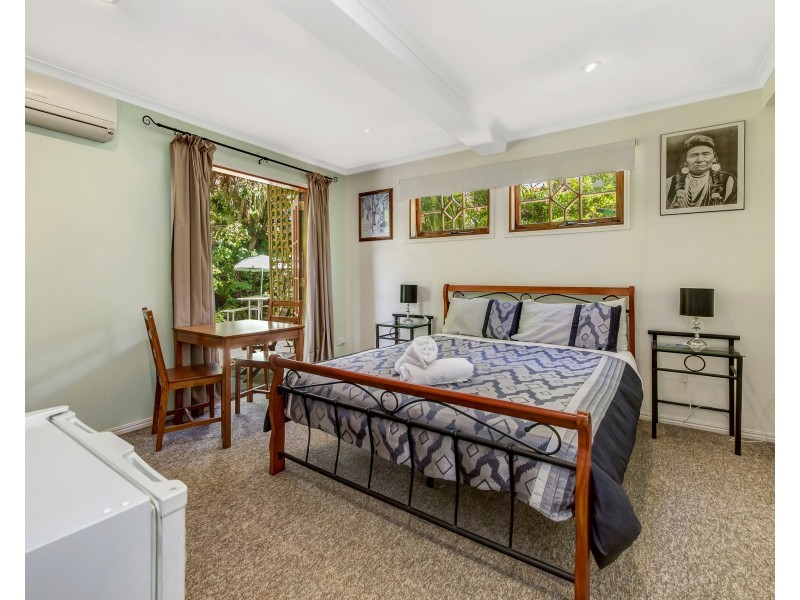 21 Thurecht Pde, Scarborough QLD 4020