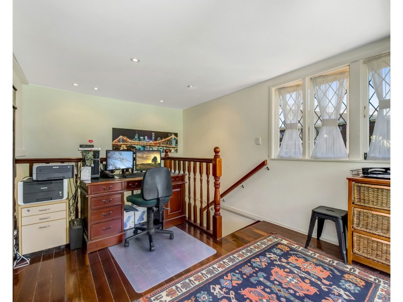 21 Thurecht Pde, Scarborough QLD 4020