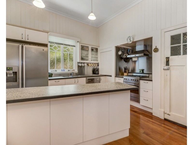 21 Thurecht Pde, Scarborough QLD 4020