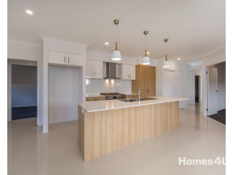 5 Buccaneer St, Newport QLD 4020