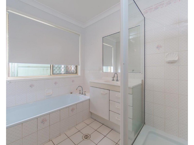 12 Iluka Ct, Kippa-ring QLD 4021