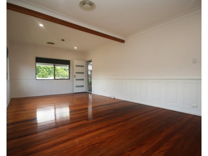 98 Lascelles St, Brighton QLD 4017