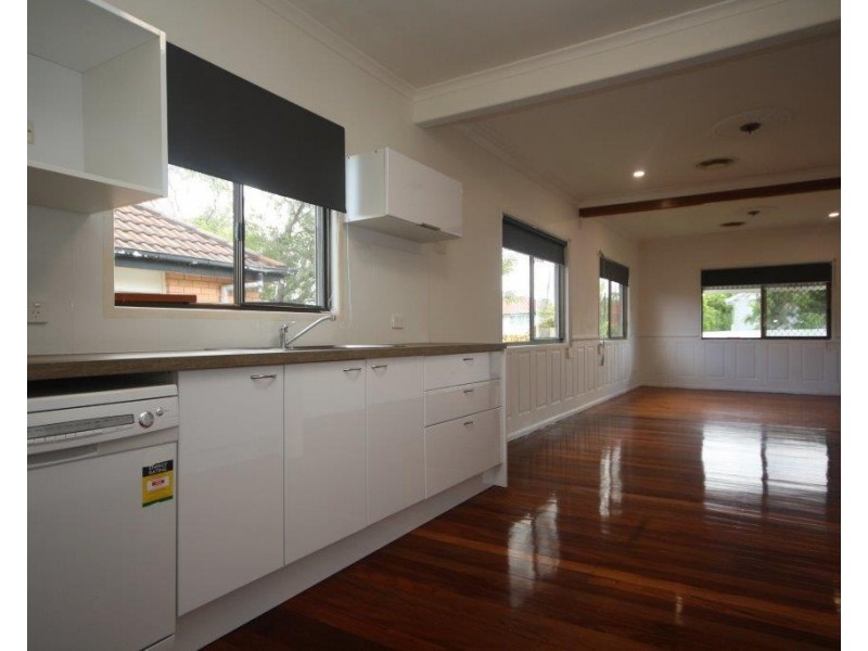 98 Lascelles St, Brighton QLD 4017