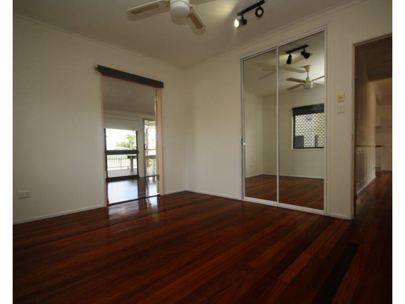 98 Lascelles St, Brighton QLD 4017