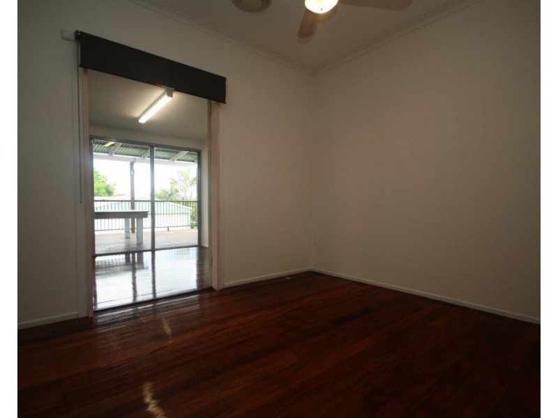 98 Lascelles St, Brighton QLD 4017