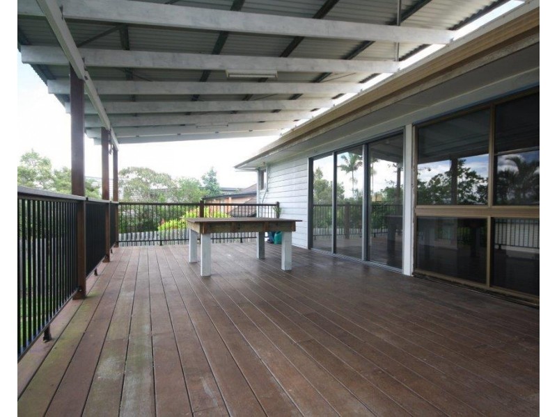 98 Lascelles St, Brighton QLD 4017