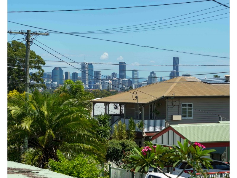 33 Lockyer St, Camp Hill QLD 4152