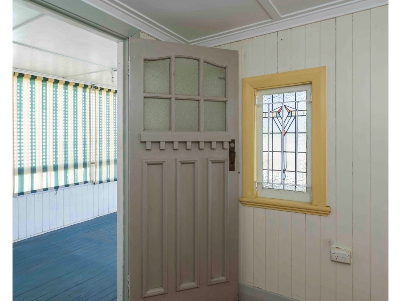 33 Lockyer St, Camp Hill QLD 4152