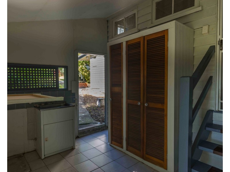 33 Lockyer St, Camp Hill QLD 4152