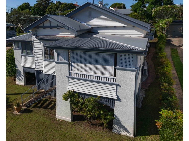 33 Lockyer St, Camp Hill QLD 4152