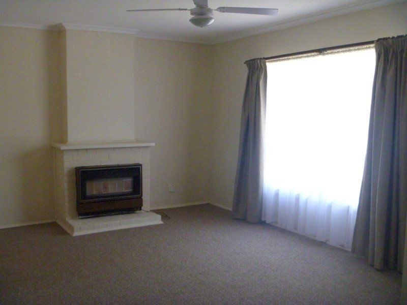 38 Kanooka Grove, Doveton VIC 3177