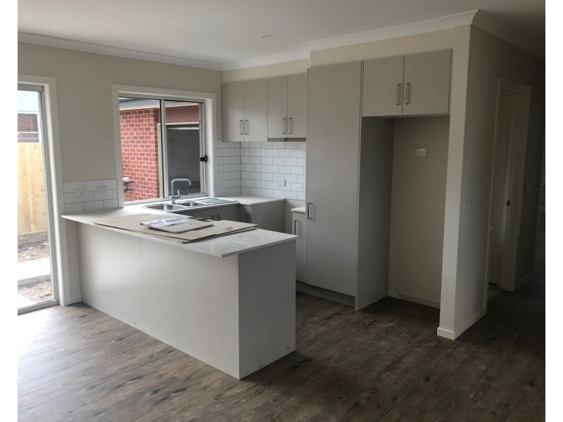 1 Rowan Drive, Doveton VIC 3177