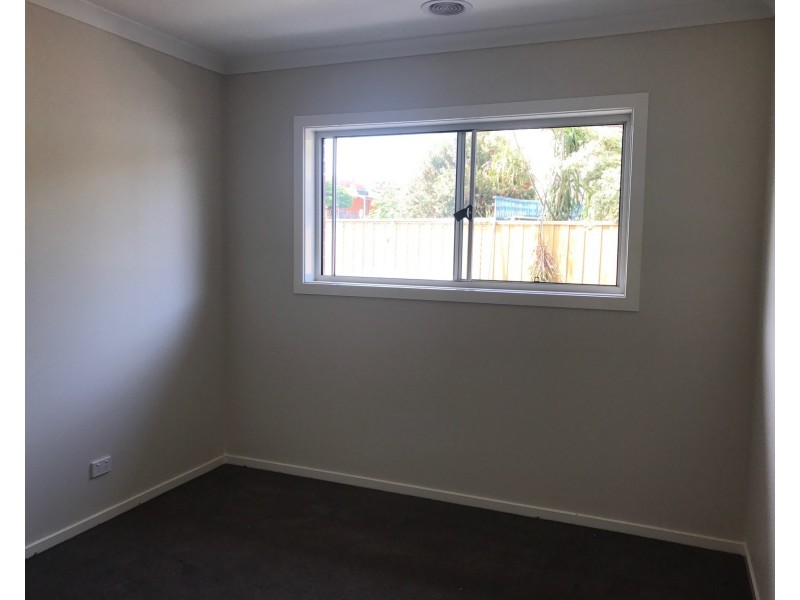 1 Rowan Drive, Doveton VIC 3177